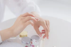 秋冬护手霜怎么选：兼顾室内外温差